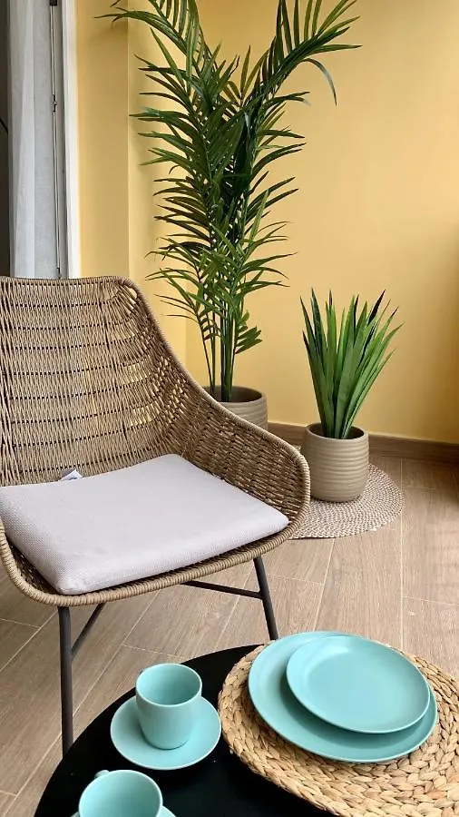 דירה בנאלמדנה Don Gustavo Modern Apartment, Sea Views & Pool ספרד