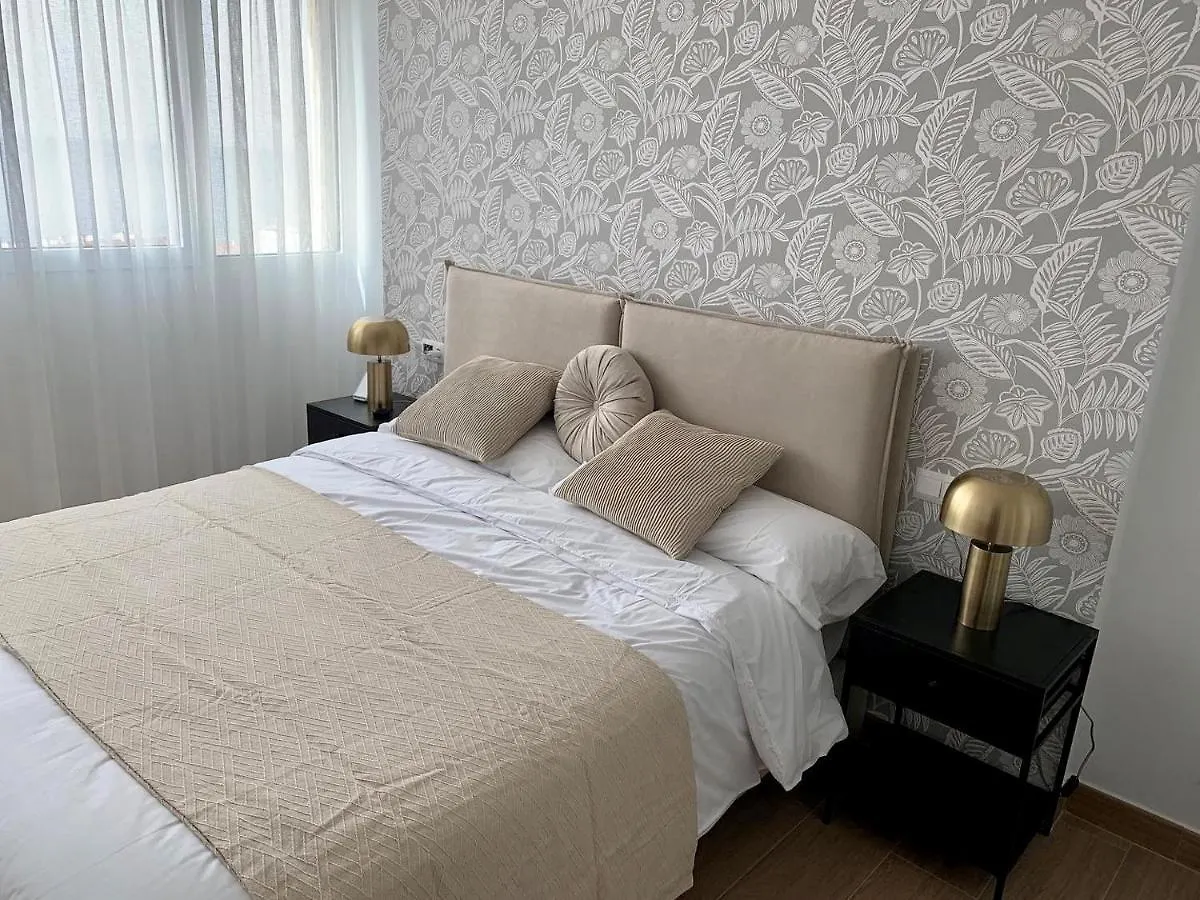 בנאלמדנה Don Gustavo Modern Apartment, Sea Views & Pool ספרד