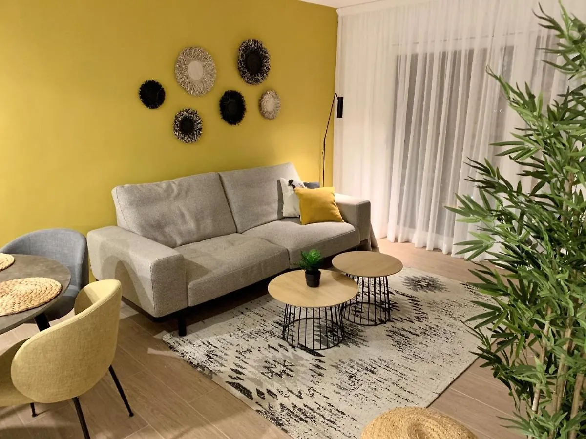 Don Gustavo Modern Apartment, Sea Views & Pool Бенальмадена Испания